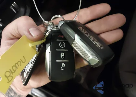 2021 Ram 1500 Big Horn 4X4 5'7 Box from USA, damaged, VIN 1C6RRFFG9MN627087